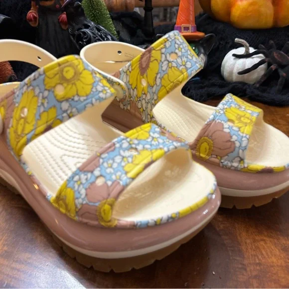 CROCS Mega Crush Floral Platform Sandals - Yellow and Cream size 8 - Picture 2 of 4